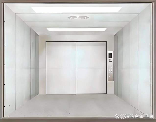 在选购载货电梯时,价格往往是企业或工厂管理者最关心的因素之一